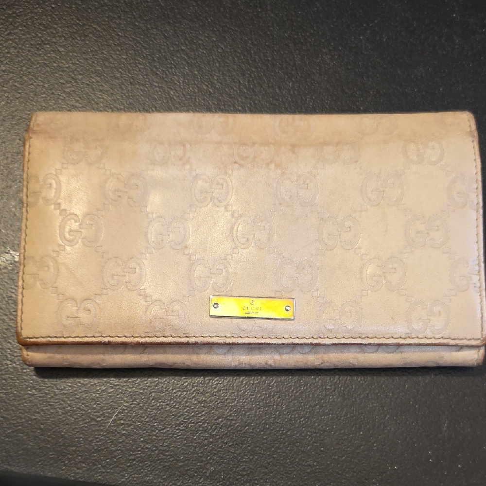 Gucci Beige Wallet